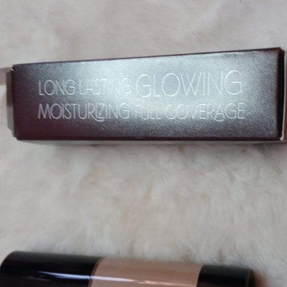 Cosmetics - Picture 2 of 4